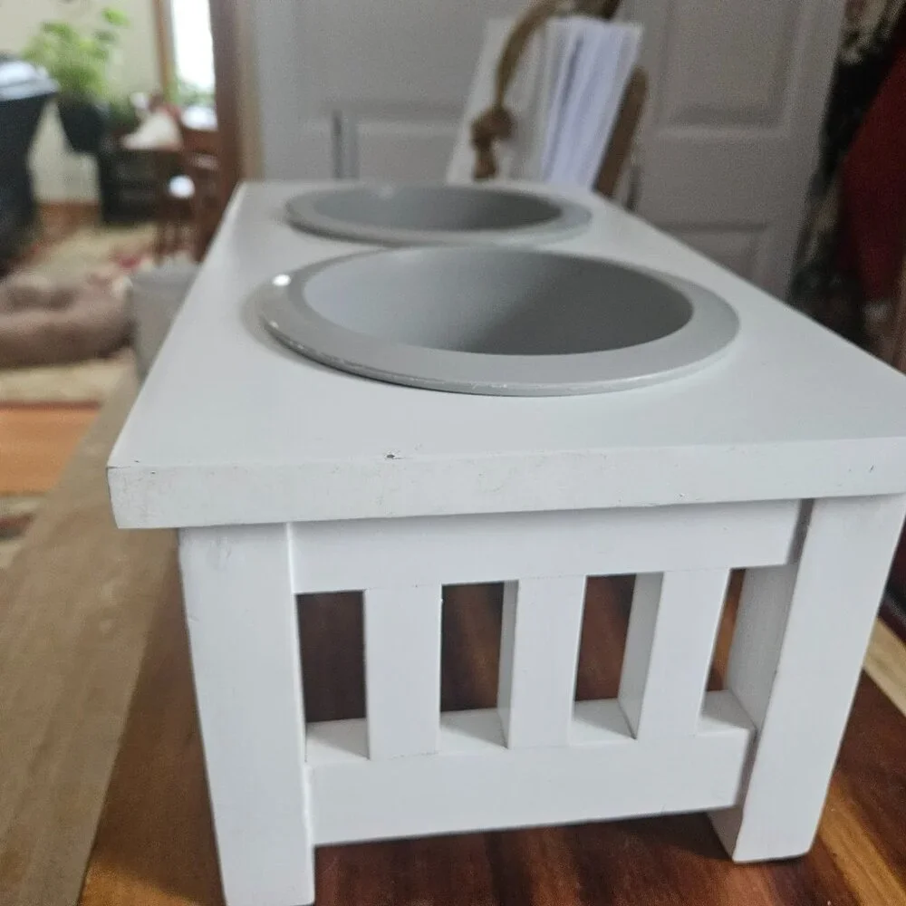 elevated wooden pet bowls